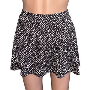 Forever 21 Black and White Skater Mini Skirt